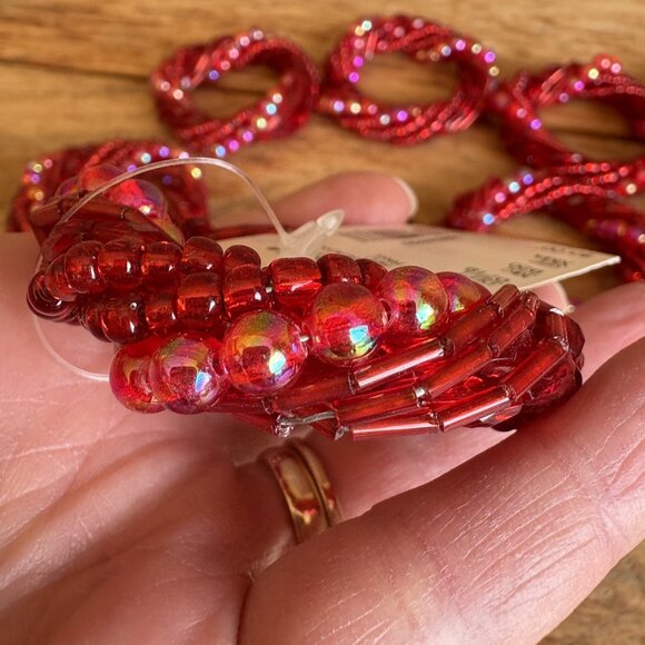 Red Beaded Napkin Rings Twisted Sparkling Iridescent NEW by Nobility SET OF 8 - Picture 4 of 7